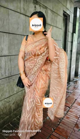 পিচ রঙের নকশাদার এমব্রয়ডারি শাড়ি