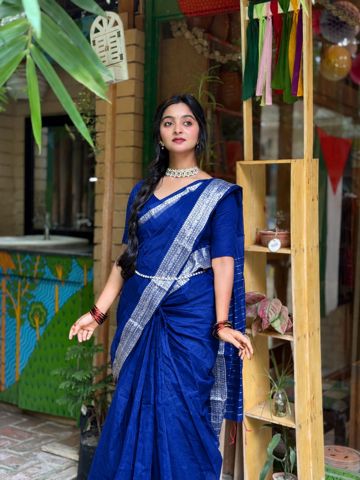 ভালোবাসার ছোঁয়ায় পূর্ণ হোক তোমার সাজ – নকশি পাইর শাড়ি কম্বো প্যাকেজ ব্লু